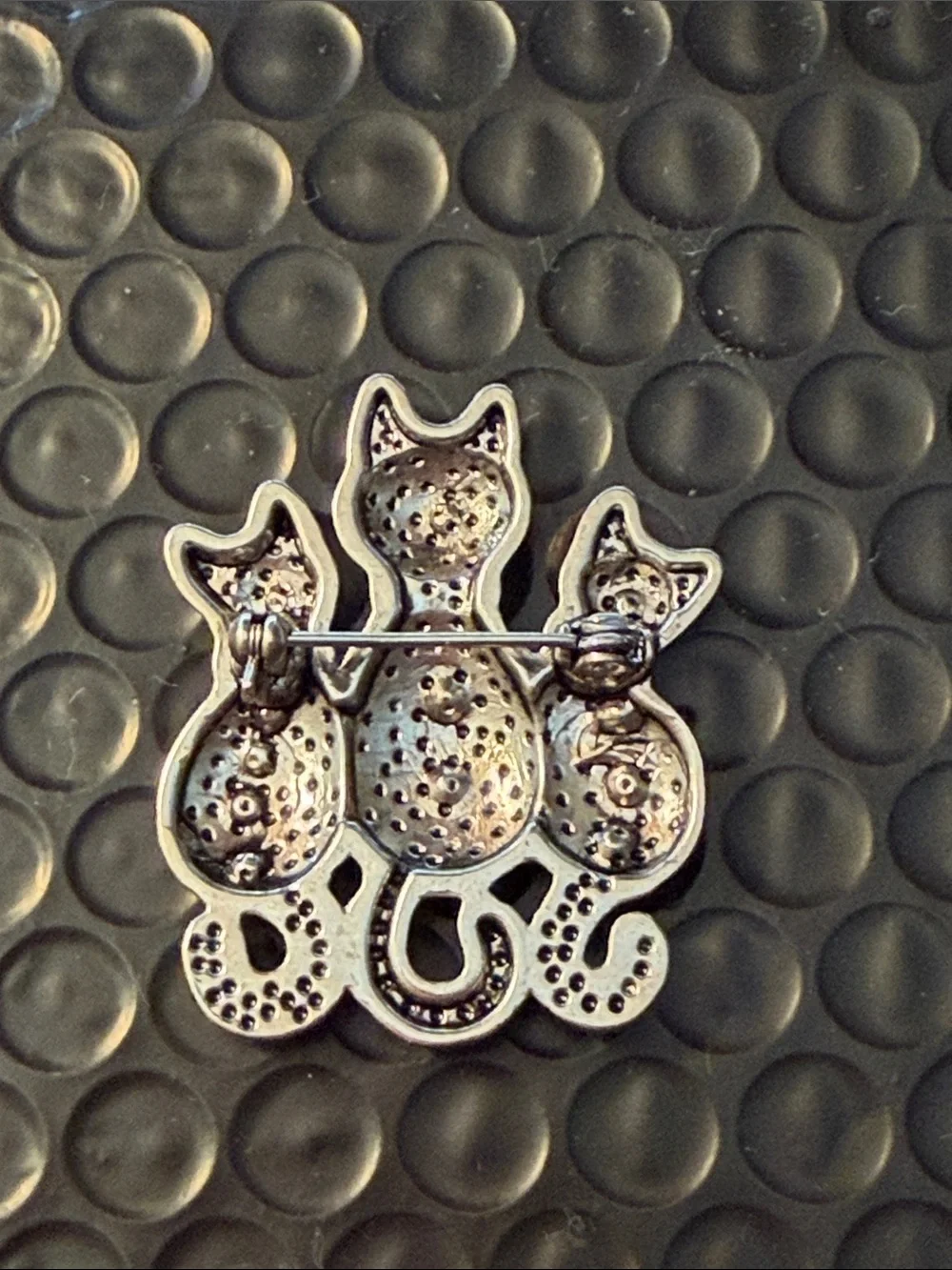 Silver Tone Marcasite Cat Trio Brooch